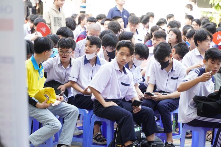 THÍ SINH ĐĂNG KÝ THI TỐT NGHIỆP THPT TỪ HÔM NAY
